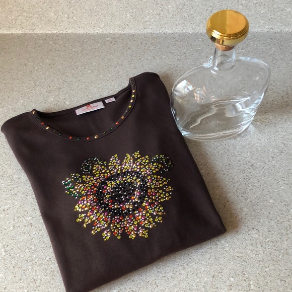 QUAKER FACTORY Ladies Embellished Small Top - Picture 2 of 8